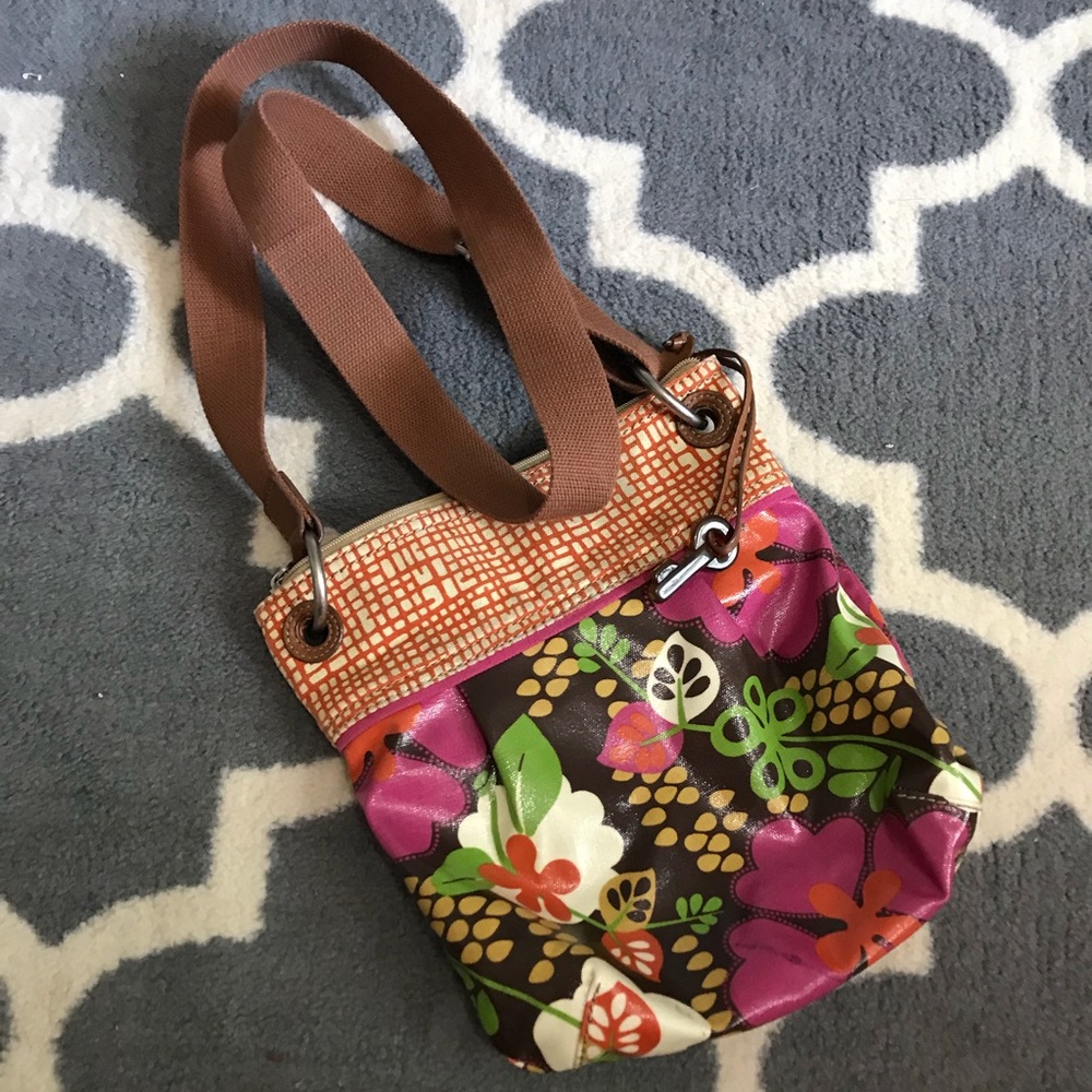 🌸🌸 Super fun crossbody purse! 🌸🌸